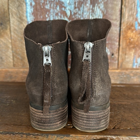 Lucky Brand Lahela Metallic Nubuck Leather Almond Toe Ankle Bootie Size 7 - Picture 3 of 8